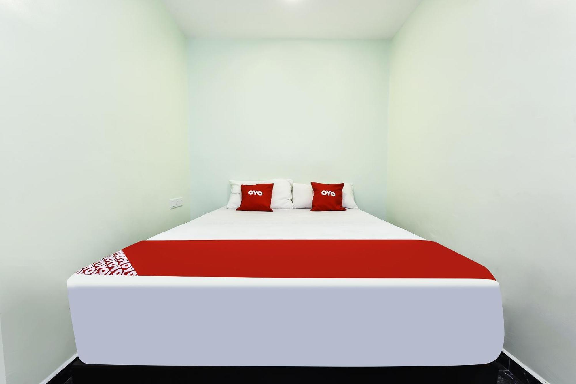 Oyo 90445 Th Hotel Bahau Eksteriør billede
